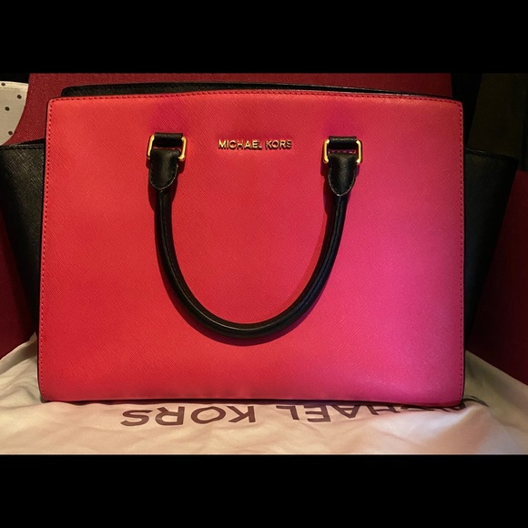*SOLD* Michael Kors Selma Large Bag - Picture 3 of 7